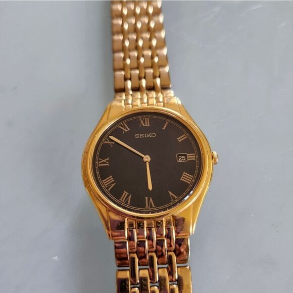 Seiko Gold and Black Roman Numeral  7N39-8000 Watch - Picture 4 of 8